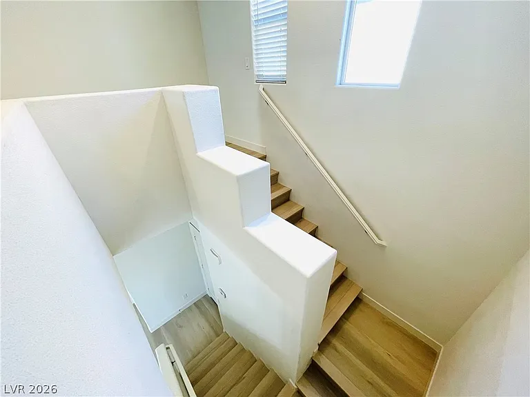 9206 Valley Betica Ave — Photo 8