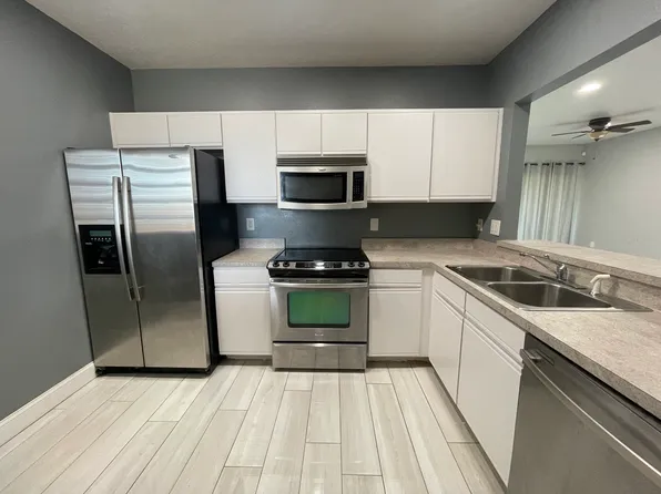 9536 Newdale Way, Riverview, FL 33578