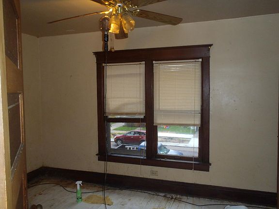 3rd image of 1518 North Ave NE