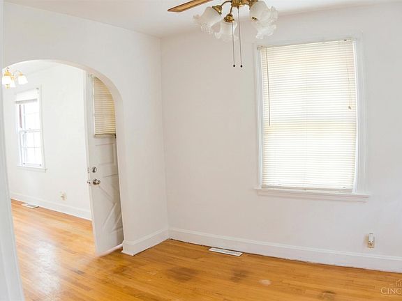 5th image of 1179 Beacon St