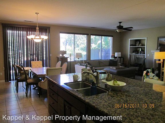 3rd image of 1161 Villaggio Cir