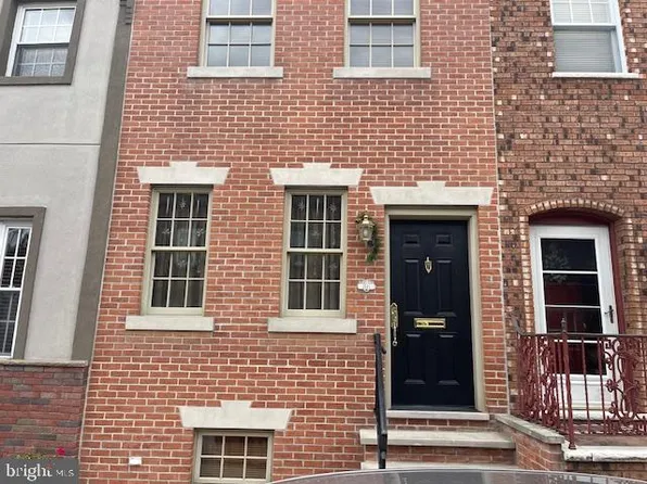 2545 S Alder St, Philadelphia, PA 19148