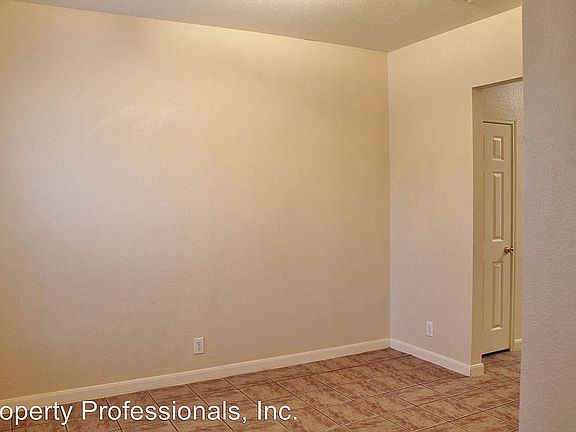 3rd image of 3010 Douglas Fir Dr