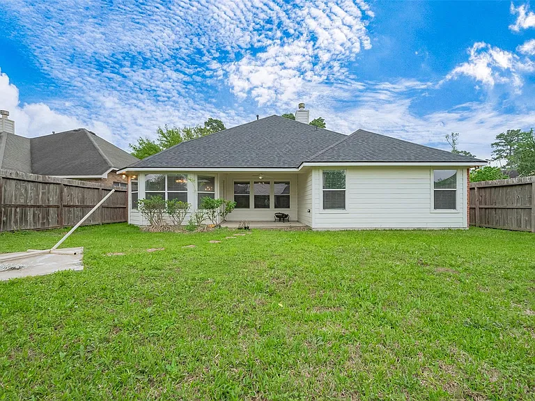 1007 Casting Springs Way — Photo 42