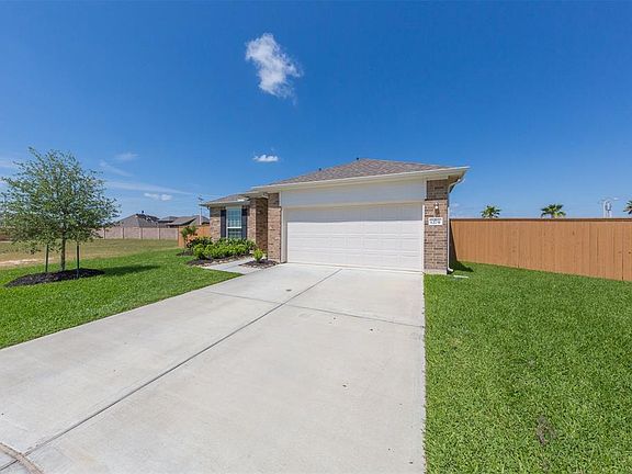 3rd image of 12731 Beacon Cove Dr