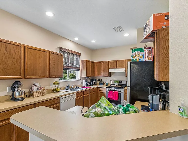 2401 Silvermoss Dr — Photo 14