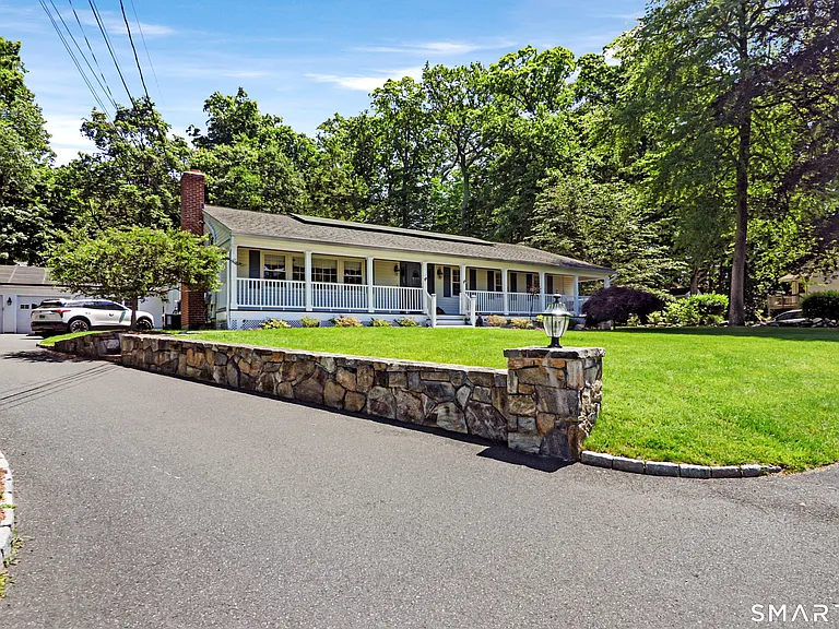8 Woodchuck Ct — Photo 19