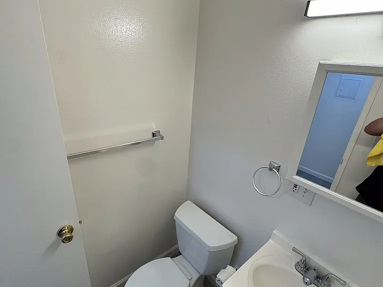 701 9th Ave #8 — Photo 13