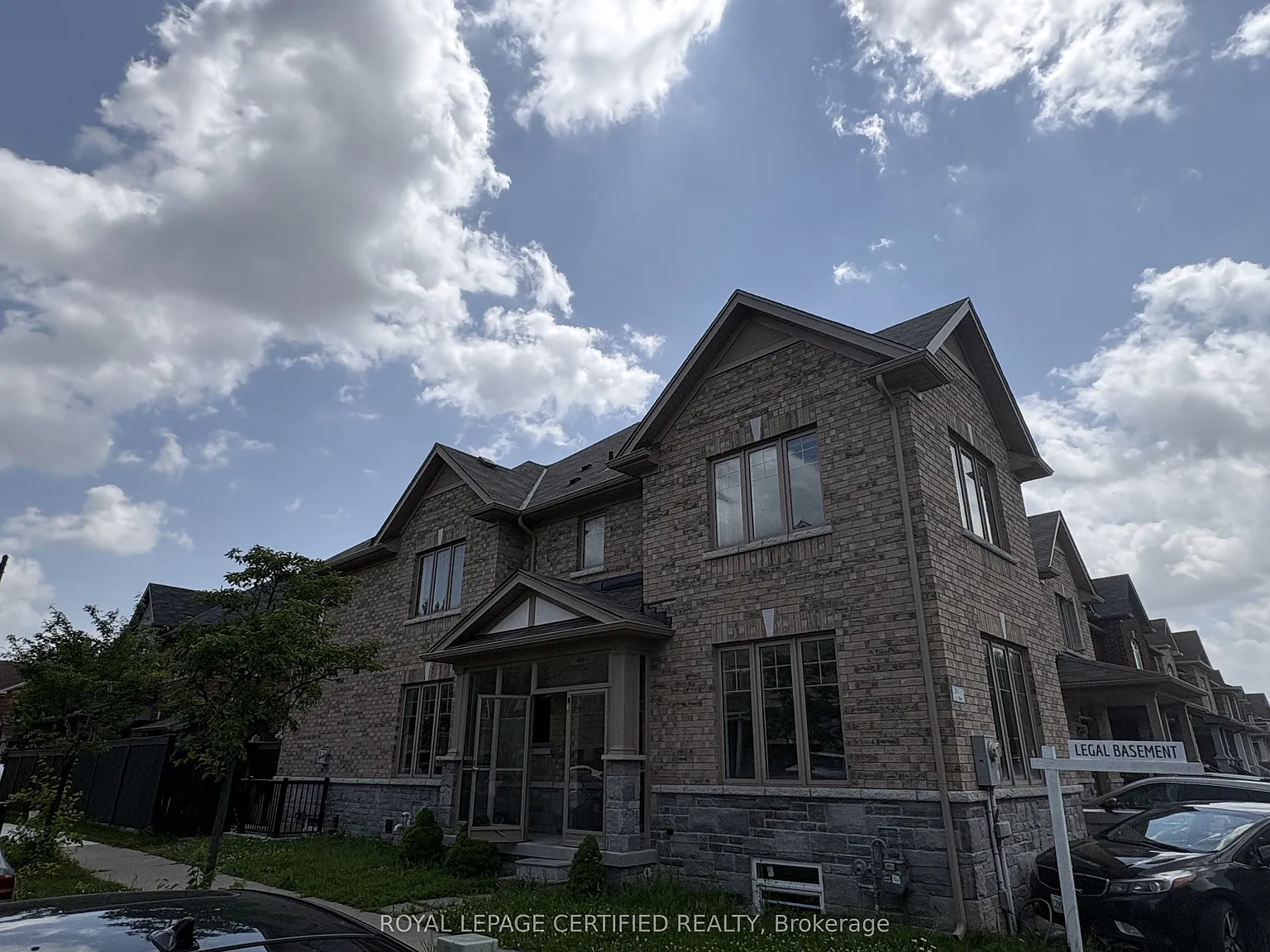 4 bed, $3,400 — Photo 2