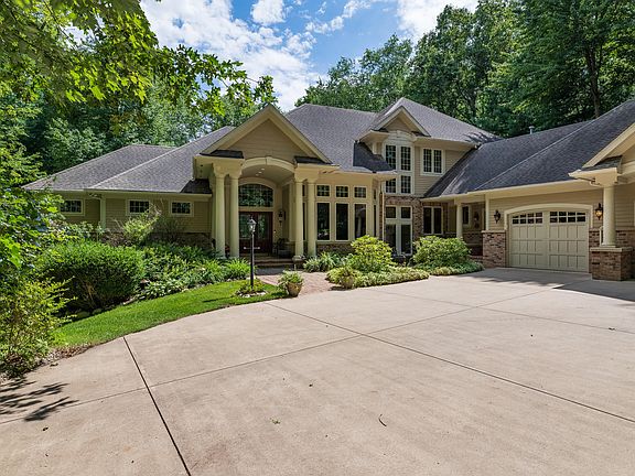 3rd image of 2227 Preserve Blvd