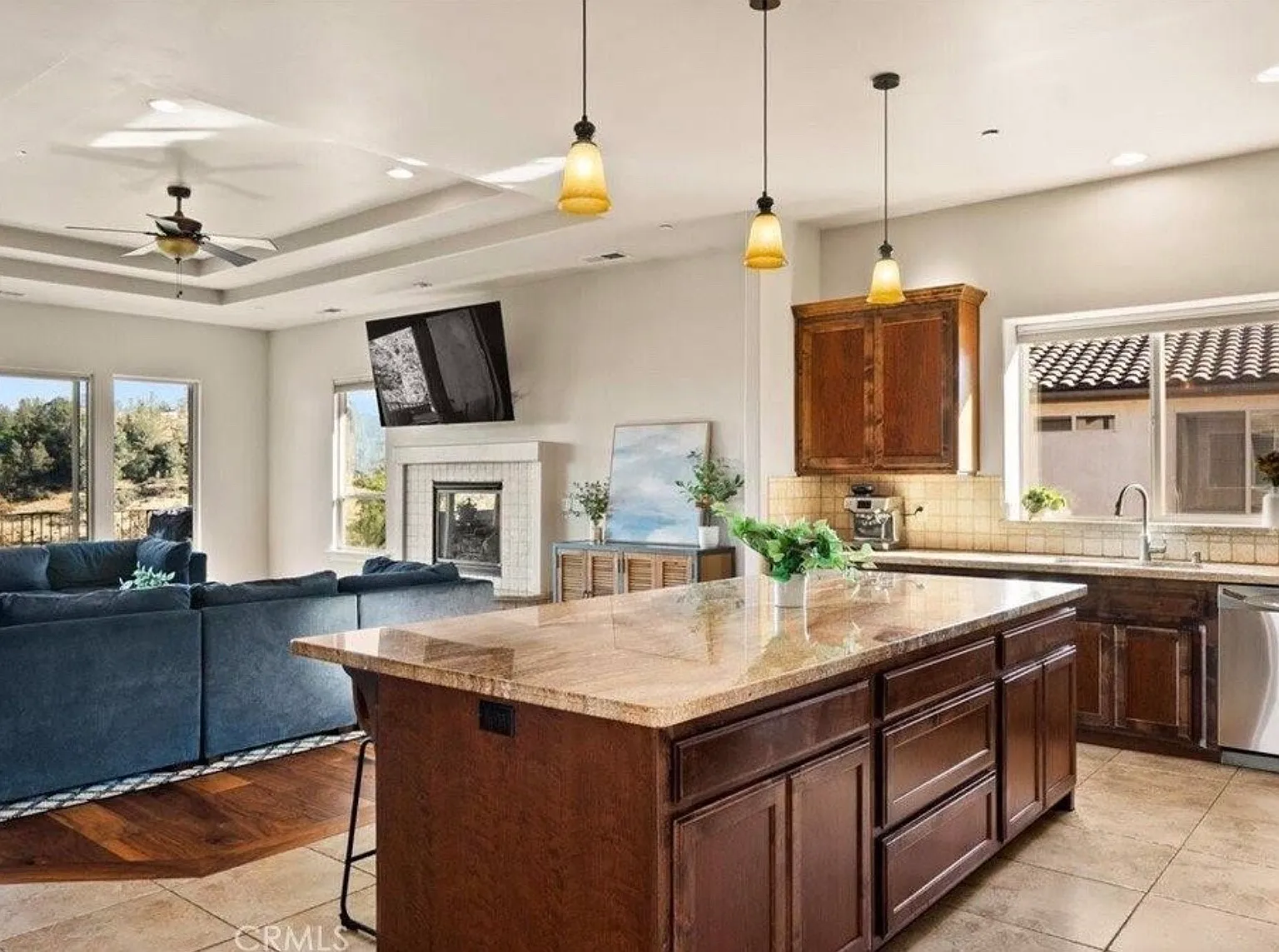 4 bed, 2599 sqft, $3,600 — Photo 2