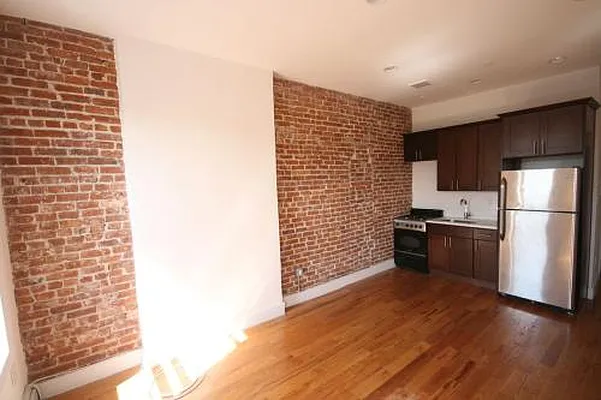 Rented by Makover Group Inc | media 3