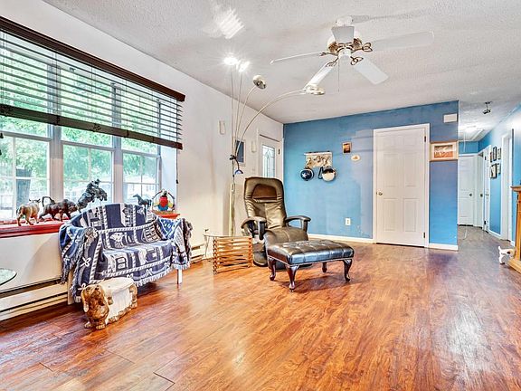 2nd image of 220 Platt Ave