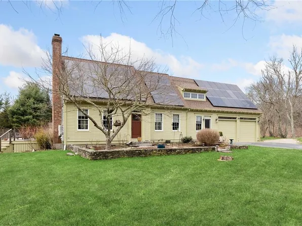 33 Butterfly Trl, Dartmouth, MA 02747