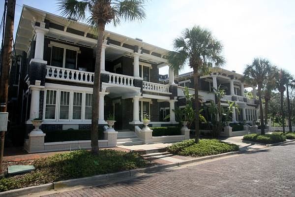1st image of 3015 W San Carlos St APT 4