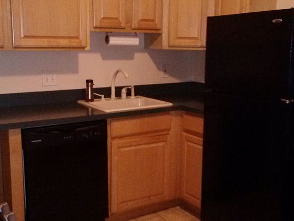 4th image of 21811 Alger St