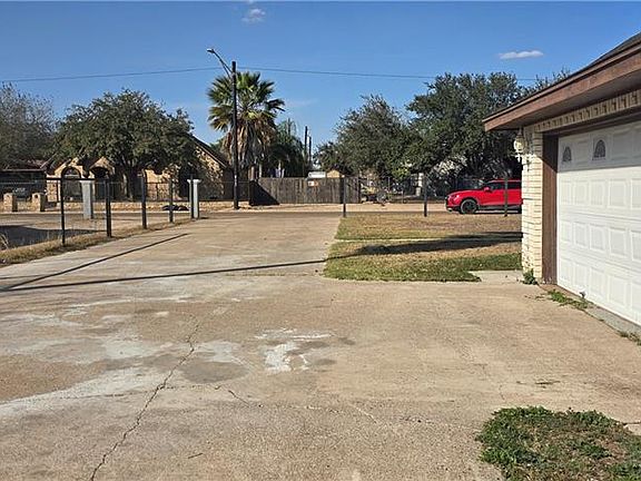 2nd image of 1500 Quartz St