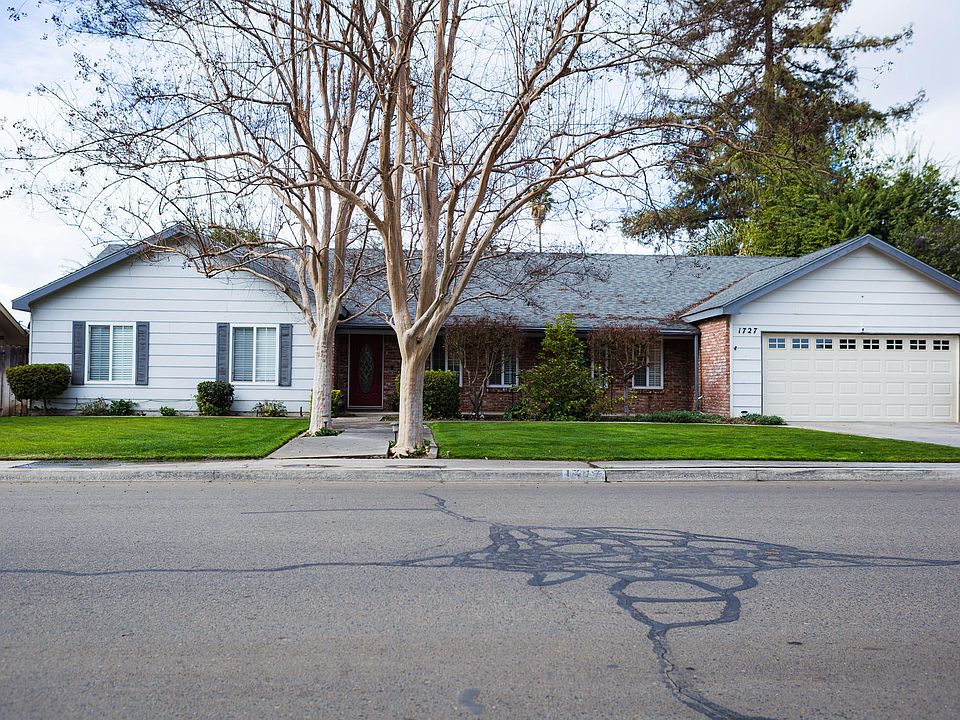 1st image of 1727 S Royal Oaks Dr