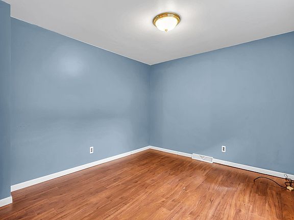 5th image of 153 Webb Rd