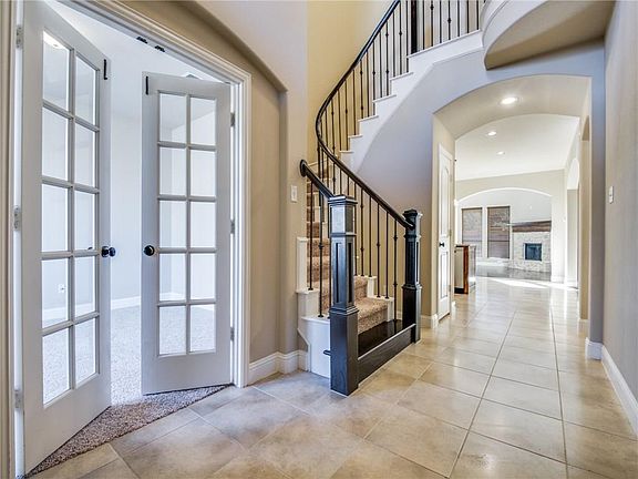 2nd image of 10853 Sexton Dr