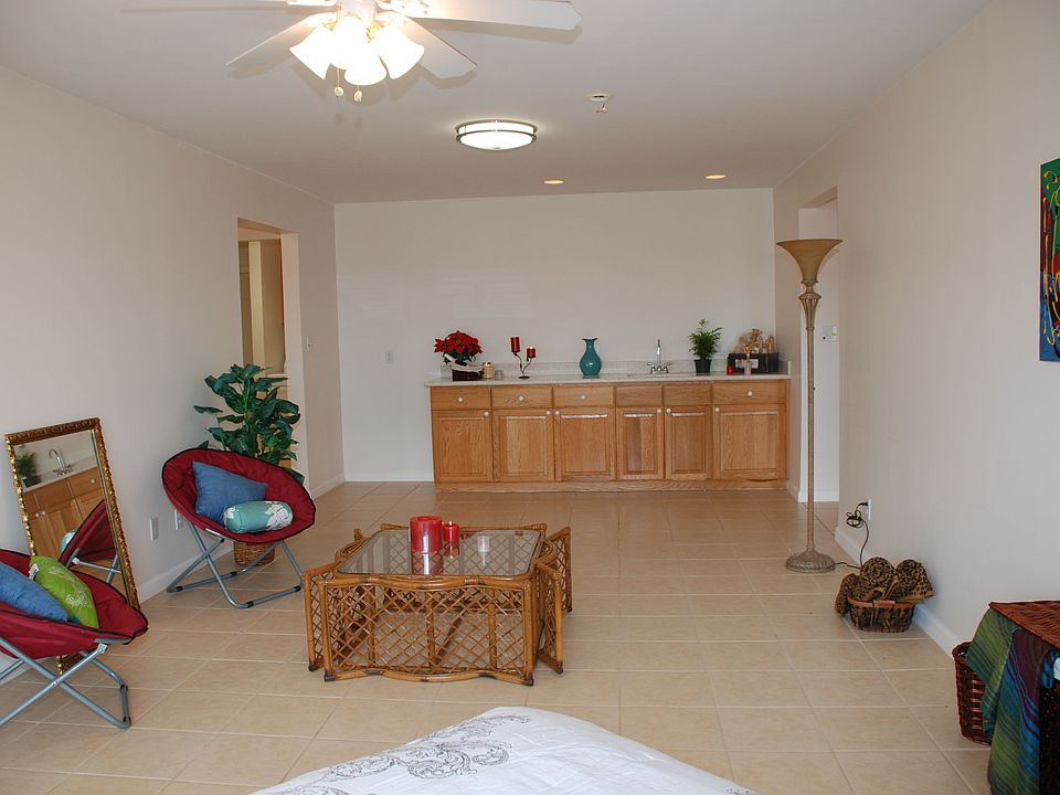 2nd image of 94-1080 Lumipolu St