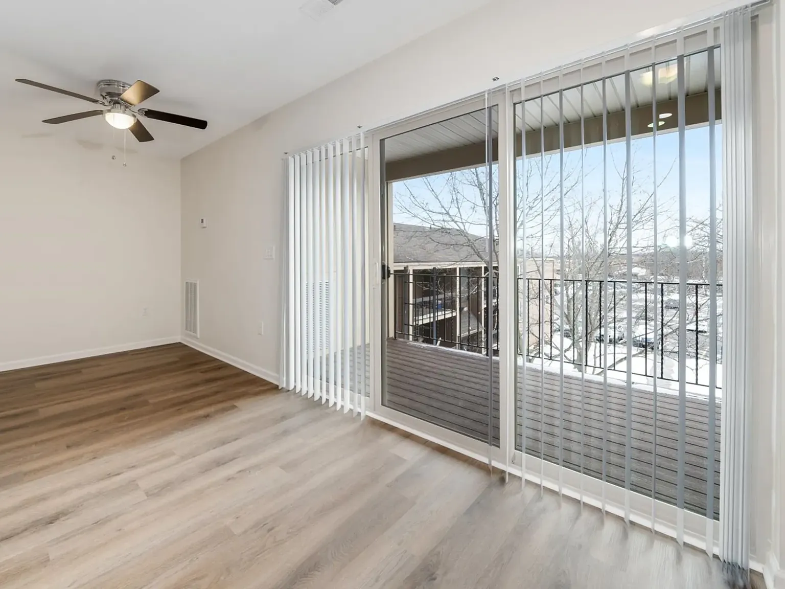 Viking Apartments and Townhomes — Photo 4