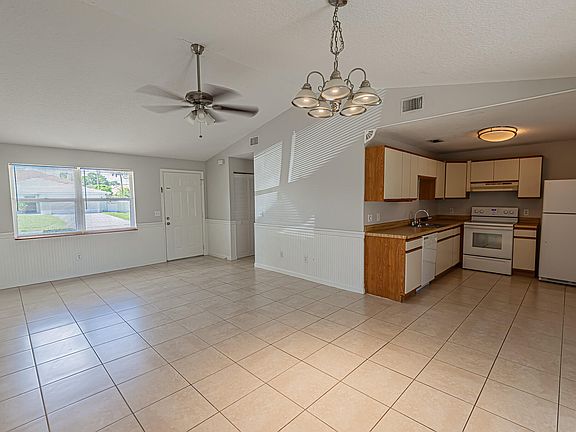 4th image of 1457 SW Flounder Lane