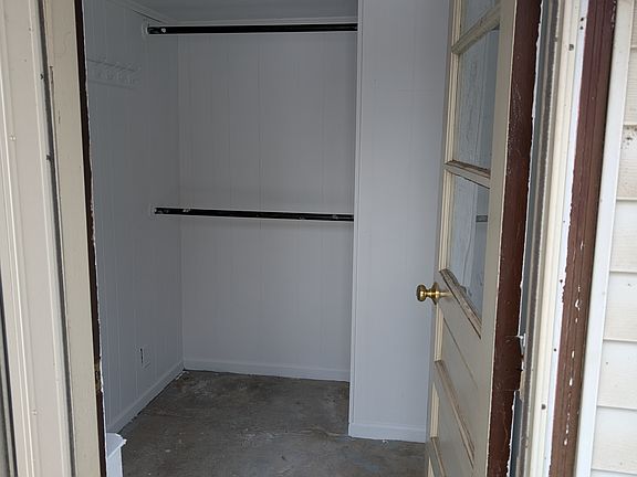 Entry to mudroom