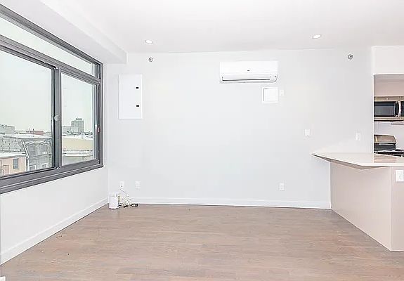 3rd image of 594 Bushwick Ave APT 501