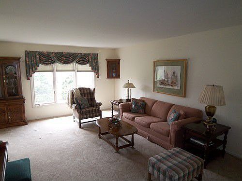 2nd image of 212 Freeport Dr