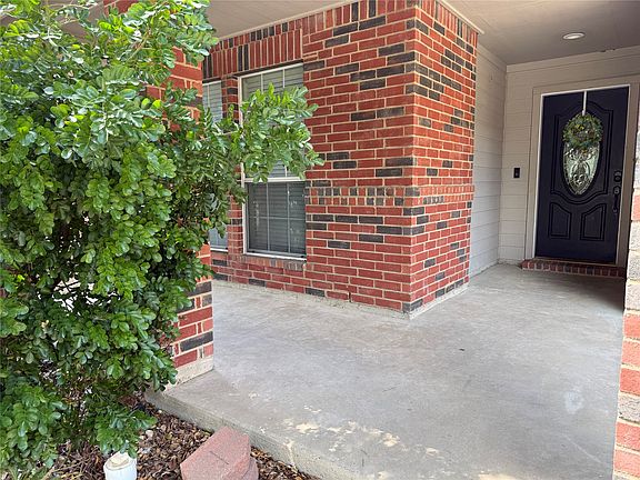 5th image of 1024 Grimes Dr