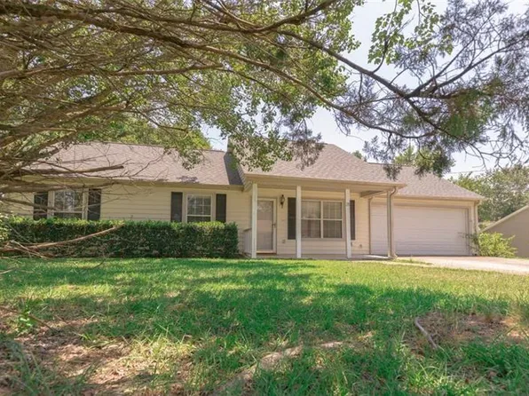 21 Country Village Dr, Hiram, GA 30141