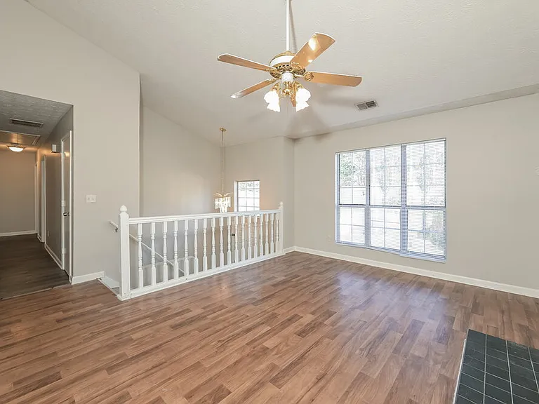 2314 Hampton Dr — Photo 5