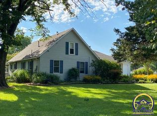 201 SW Lincoln St, Melvern, KS 66510