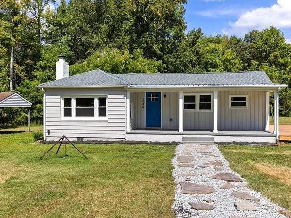 5738 Custis Millpond Rd, West Point, VA 23181