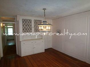 61 Burns St, Forest Hills, NY 11375