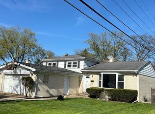 1633 Birch St, Des Plaines, IL 60018