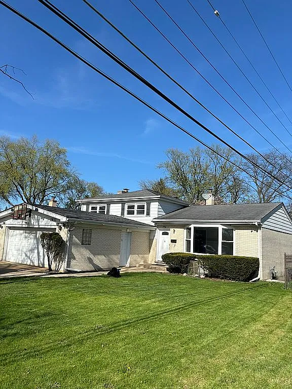 1633 Birch St photo 1