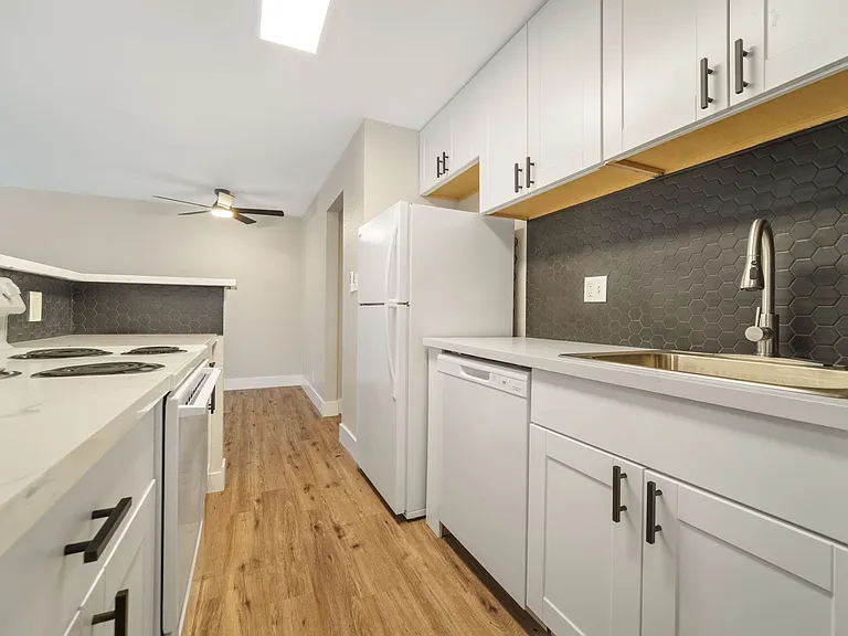 720 Lander Street — Photo 27