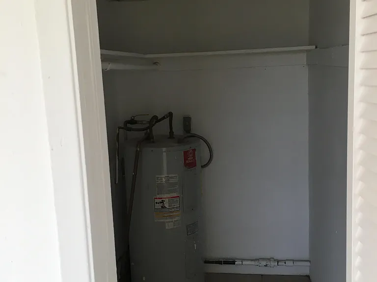 101 NW 29th Ave #1FT — Photo 3