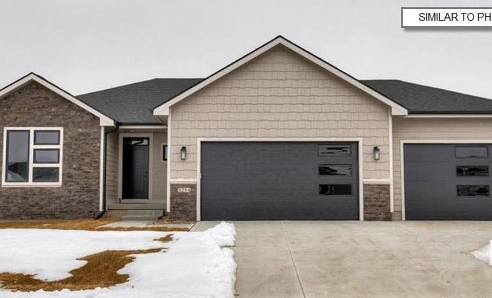 1st image of 3207 NW 27th Cir