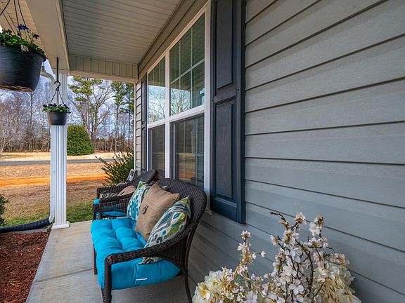 3rd image of 5306 Longspur Dr