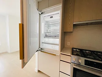 Rented by Square Realty Global Inc