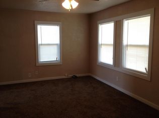 6802 Mack St, Saint Joseph, MO 64504