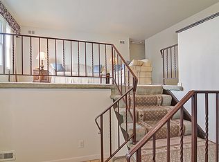 450 Sullivan Cir, Bolingbrook, IL 60440