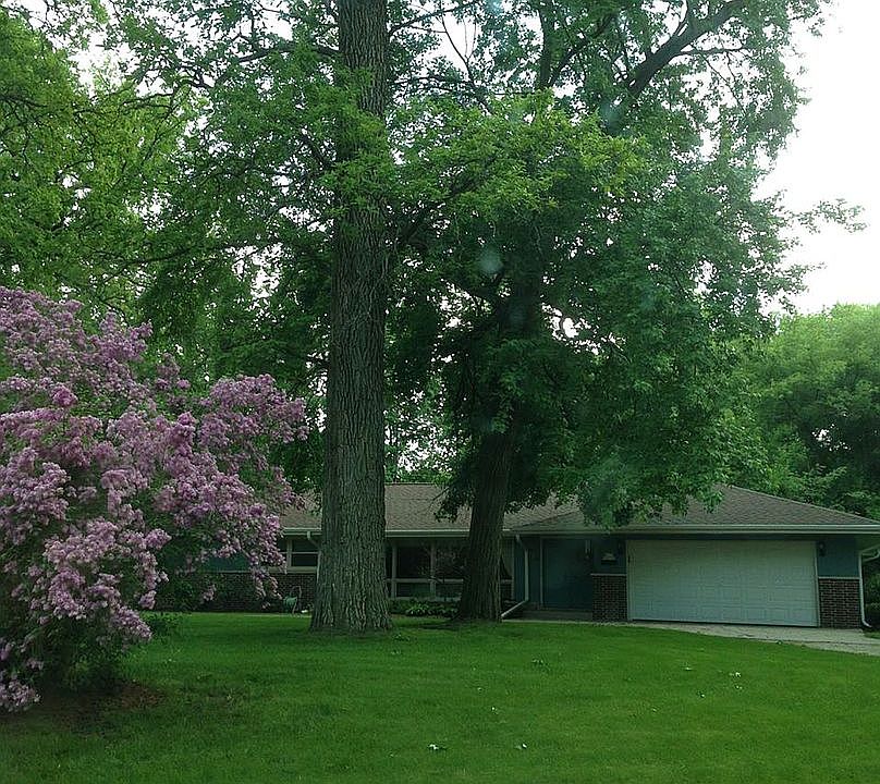 1st image of N115W20109 Woodland Dr