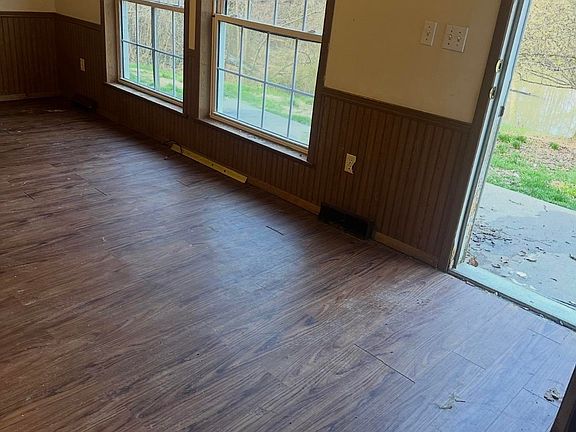 3rd image of 2583 S Saint Anthony Rd N