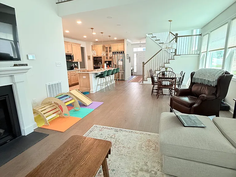 3074 Summer Porch Ave — Photo 18