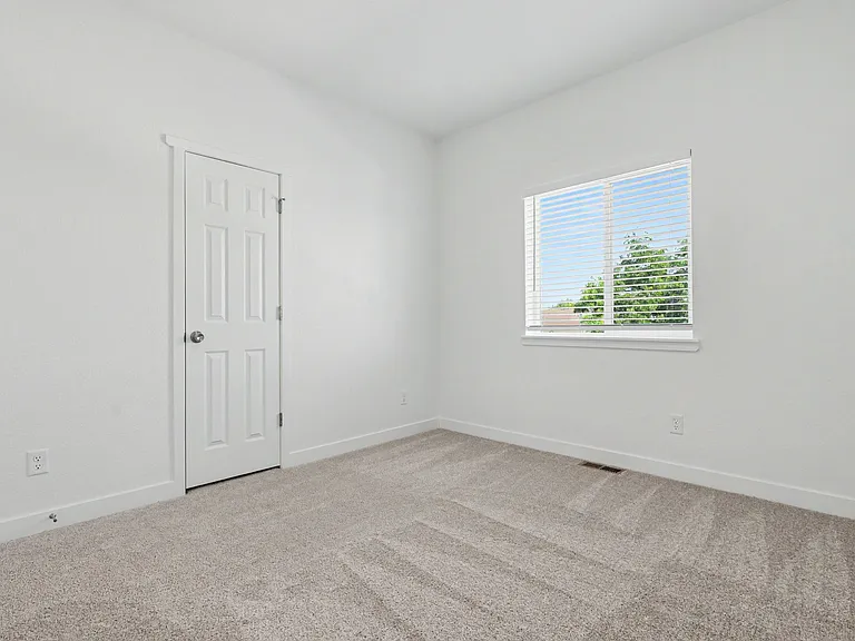 4166 Orchid St — Photo 5