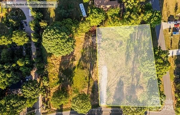 2nd image of 411 Stutts Rd #2